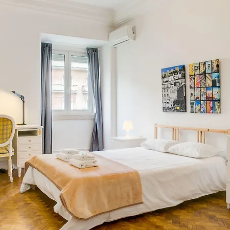 Out & Apartamento Lisboa