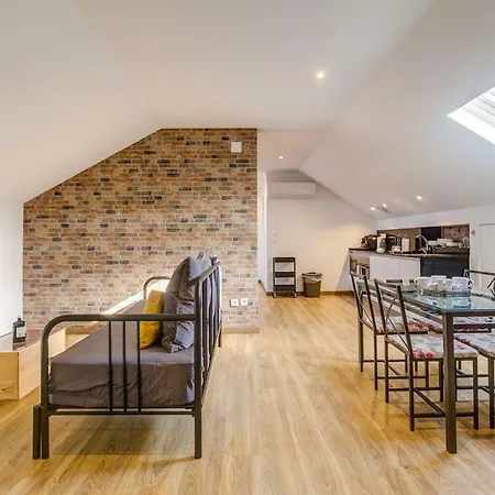 Home Out Rooms & Apartments Lejlighed