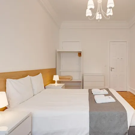 Apartment Home Out Rooms & Apartments *
