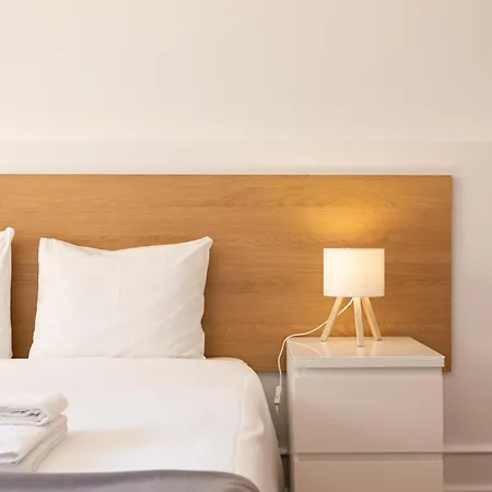 Home Out Rooms & Apartments Apartment Lisbon