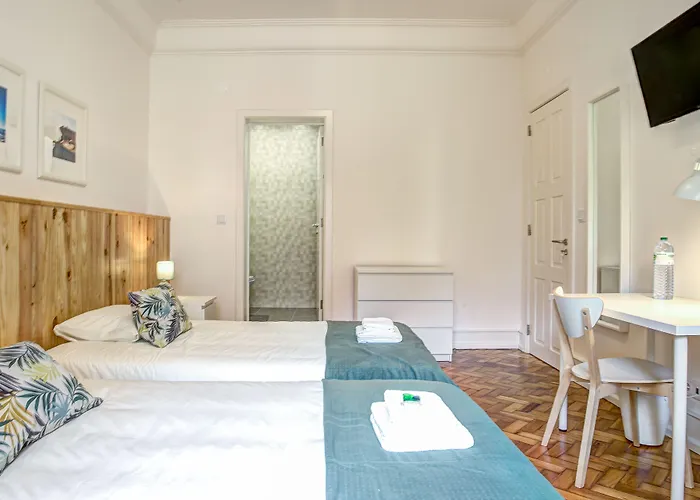 Home Out Rooms & Apartments